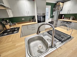 Kitchen- click for photo gallery